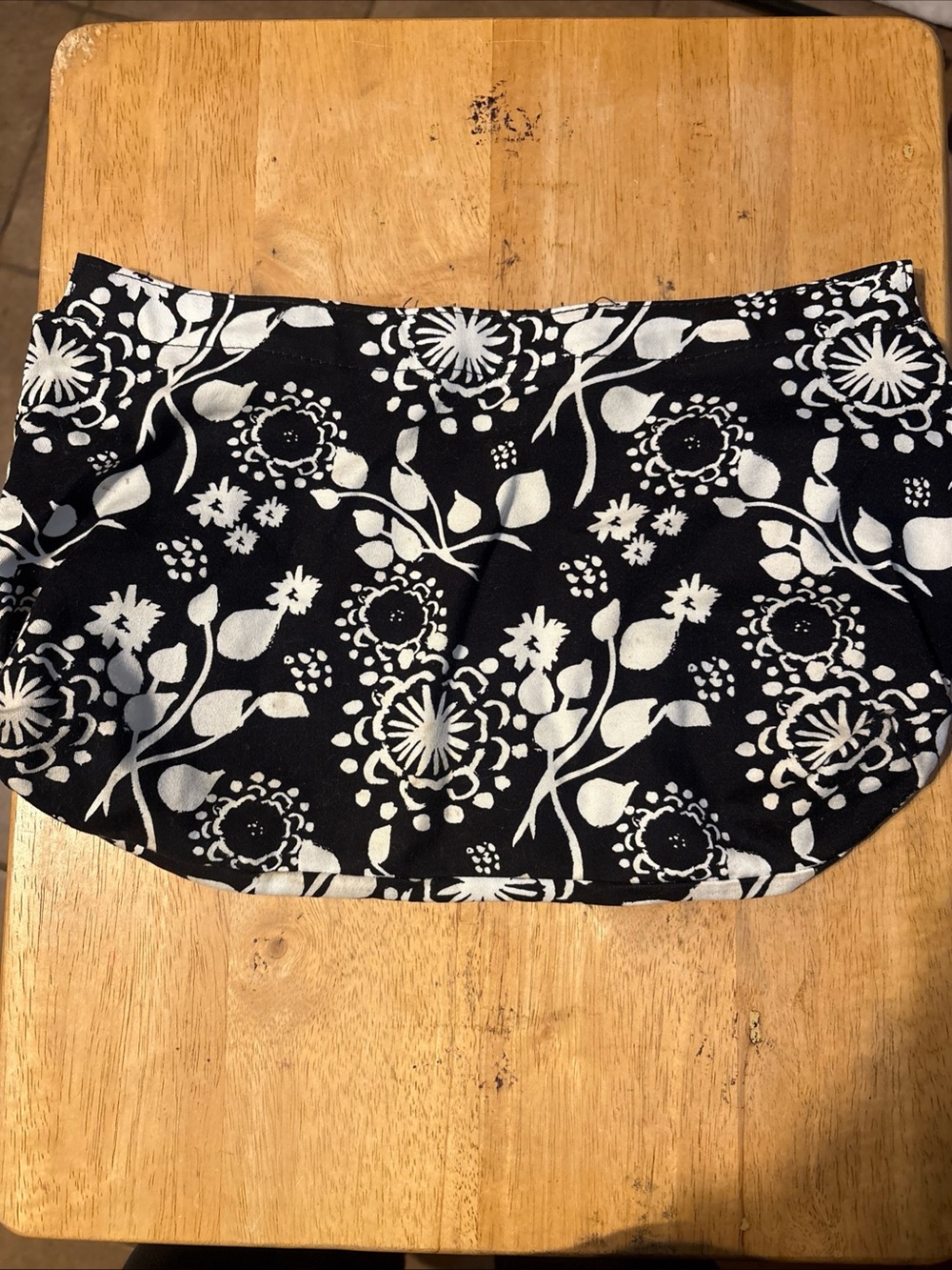 thirty-one Black and White Floral Pattern interchangeable cover